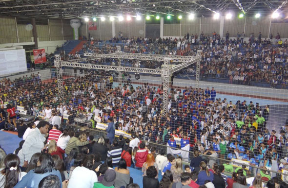 Um grande público compareceu ao Ginásio Poliesportivo de Arcos, para acompanhar a etapa do Jemg / Foto: Divulgação 
