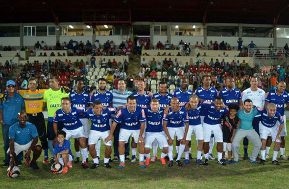 O time máster do Cruzeiro esteve presente na festa dos 103 anos do Democrata / Foto: Divulgação