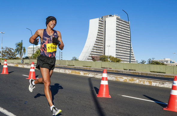 Uilia Pires vai repetir o feito de   2016 e participar, novamente, da Maratona Internacional de Porto Alegre / Foto: Divulgação 