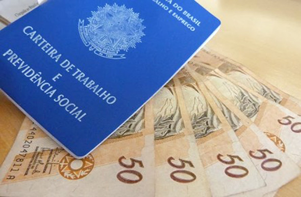 Os pagamentos do Abono Salarial Ano-Base 2015 variam de R$ 78 a R$ 937 / Foto: blogmarcosmontinely.com.br 