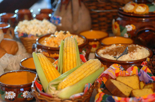 Haverá barracas de caldo, canjica, churrasquinho, pastel, entre outras comidas típicas / Foto: superchefs.com.br