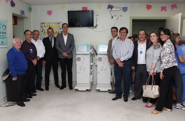 Cerimônia de entrega das 12 novas máquinas de hemodiálise, realizada em julho de 2016 / Foto: Divulgação