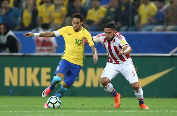 Neymar foi o melhor jogador em campo na vitória de 3x0 sobre o Paraguai./Foto: Lucas Figueiredo/CBF