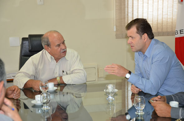 Prefeito recebeu em seu gabinete o deputado federal Leonardo Quintão / Foto: Ascom PMSL