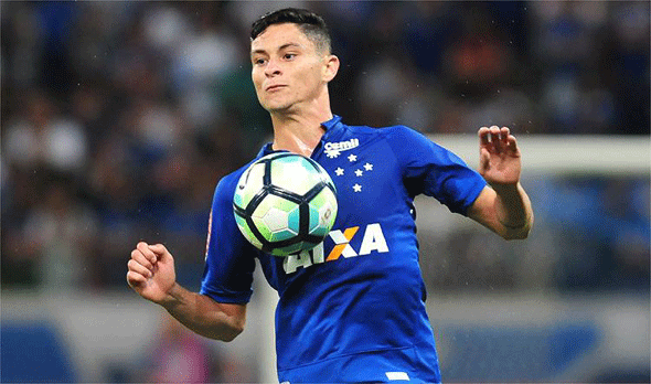 Presidente Gilvan de Pinho Tavares já teria confirmado venda ao diretor jurídico do Cruzeiro/Foto: Superesportes