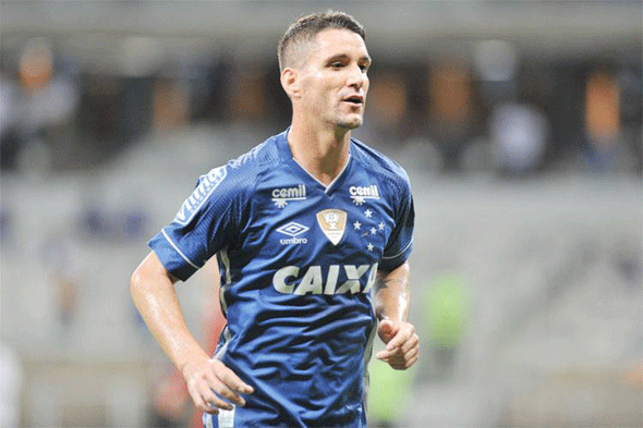 Thiago Neves jogou muito e garantiu a vitória do Cruzeiro sobre o Fluminense por 3 a 1/Foto: Superesportes