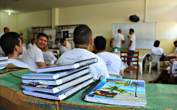 Exame é uma oportunidade para estudantes concluírem os ensinos fundamental e médio/ Foto: Agência Brasil
