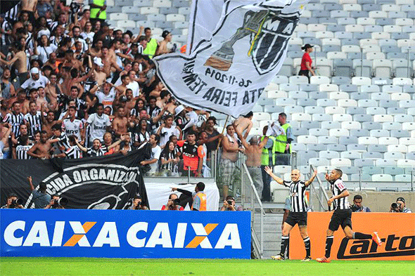 Robinho foi o nome do jogo ao marcar dois gols na vitória do Galo sobre o Cruzeiro/Foto: Divulgação EM