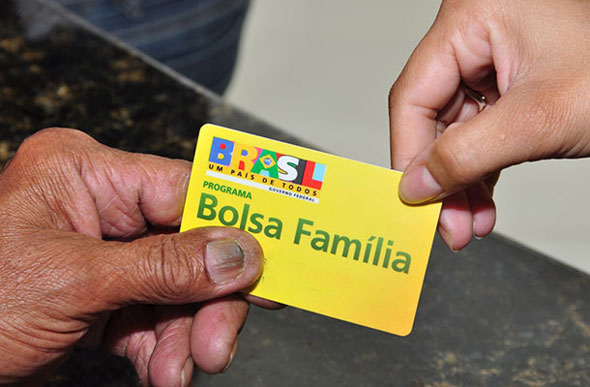 Para ativar o cartão ligar gratuitamente, para o número 0800 726 0207, e depois ir a uma lotérica/Foto: Divulgação