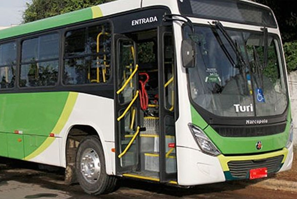 ônibus da Turi foi atacado no Jardim dos Pequis/Foto: Divulgação