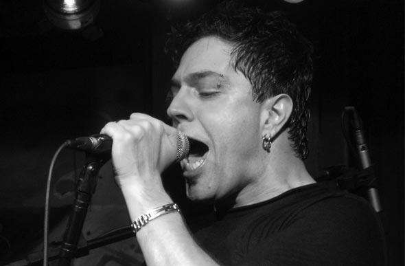 O cantor Bauxita estará juntamente com sua banda, Rock Machine - Foto: http://memoriadamusicamineira.com.br/