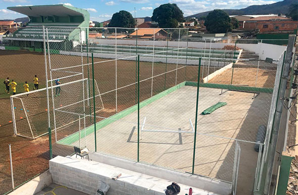 O campo do Bela Vista está pronto para receber as crianças que irão participar das escolinhas de futebol / Foto: Divulgação 