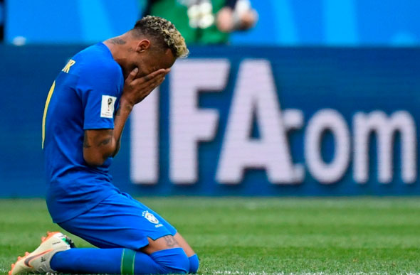 Foto: Reprodução internet / Neymar se emociona no fim do jogo