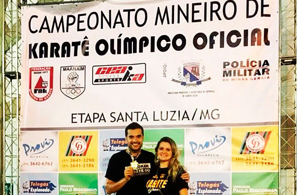 Campeão Mineiro Rainério Avelar de Souza e sua esposa Mariana Nunes
