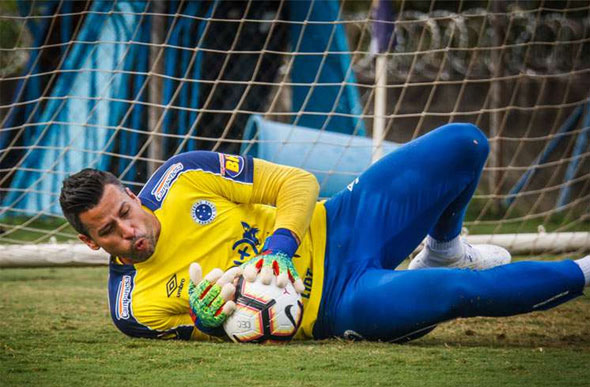 Fábio comemorou mais um título com a camisa do Cruzeiro. - Foto: Vinnicius Silva/Cruzeiro