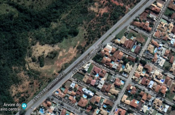 O acidente aconteceu na Avenida Prefeito Alberto Moura, próximo ao bairro Eldorado./ Foto: Street View