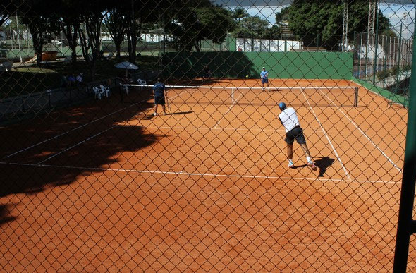 Foto: Reprodução Divulgação Clube Náutico de Sete Lagoas/ Quadra de tênis número 7 do clube