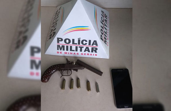 Os itens encontrados foram apreendidos pela polícia./ Foto: Divulgação/Polícia Militar