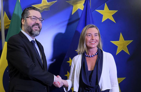 Mercosul e União Europeia selam esperado acordo após 20 anos de negociações — Foto: El País