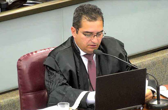 Ex-presidente do TCE, conselheiro Cláudio Couto Terrão foi o relator do processo