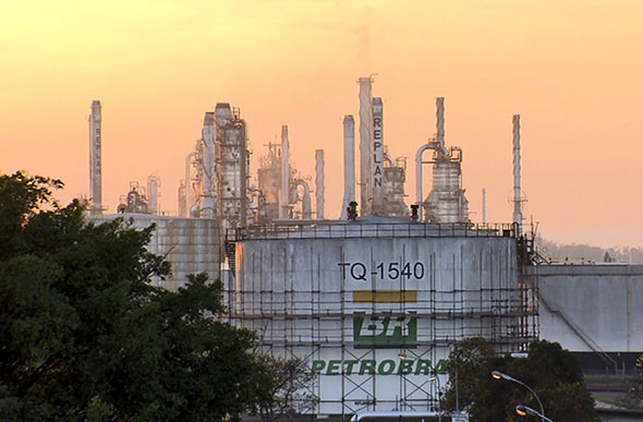 Replan, maior refinaria da Petrobras localizada em Paulínia, na Rodovia SP-332. — Foto: Reprodução/EPTV