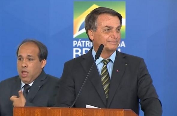 Bolsonaro quer prorrogar auxílio emergencial por 4 meses com valor de R$ 300 — Foto: Reprodução/TV Brasil