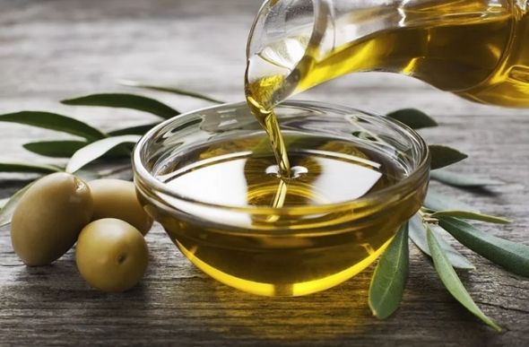 Segundo a polícia, produtos vendidos como azeite de oliva eram, na verdade, óleo se soja/ Foto: depositphotos