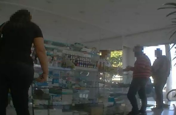 Muitos clientes da Drogaria Diamante são imigrantes bolivianos que vivem na Vila Maria Alta, em São Paulo (foto: BBC News Brasil)