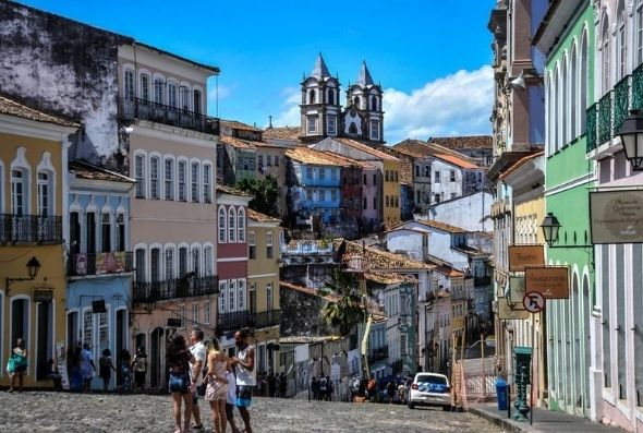 Pacotes para Salvador, na Bahia, estão em promoção - Foto: Agência O Globo 