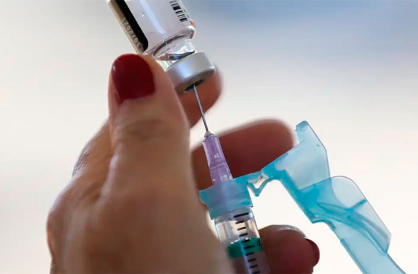 Vacina contra o HPV está disponível no SUS e é um método totalmente eficiente contra a doença. Foto José Cruz/Agência Brasil.