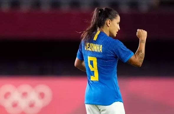 Em jogo de seis gols, Brasil e Holanda empatam no futebol feminino
