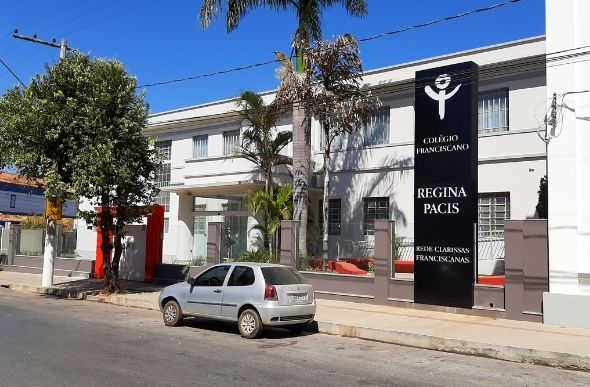 Colégio Regina Pacis - Rede Clarissas Franciscanas - Sete Lagoas