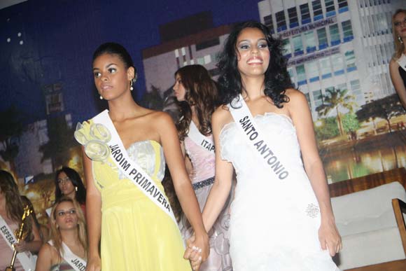 Representante do Bairro Santo Antônio é eleita Miss Férias 2011 - Foto: Fernanda Andrade