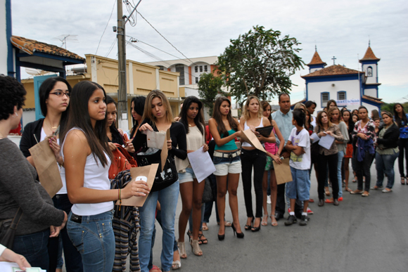 Candidatas aguardam início do processo de seleção / Foto: Juliana Nunes
