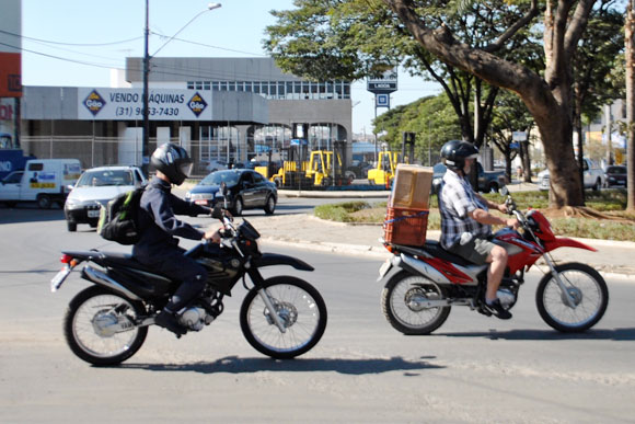 Motoqueiros ou motociclistas precisam se conscientizar para um trânsito melhor / Foto: Marcelo Paiva