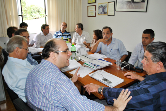 Equipe de transição em reunião com Marcio Reinaldo / Foto: Marcelo Paiva