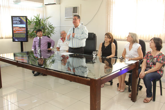 Cerimônia foi realizada às 9h, no gabinete do prefeito / Foto: Divulgação