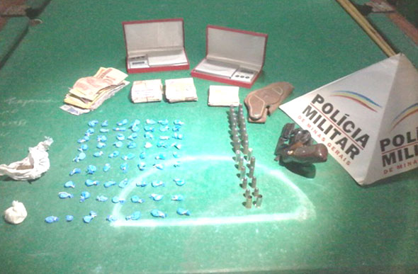 Materiais encontrados no Bar do Tió e apreendidos pela polícia / Foto: Divulgação CiaMesp
