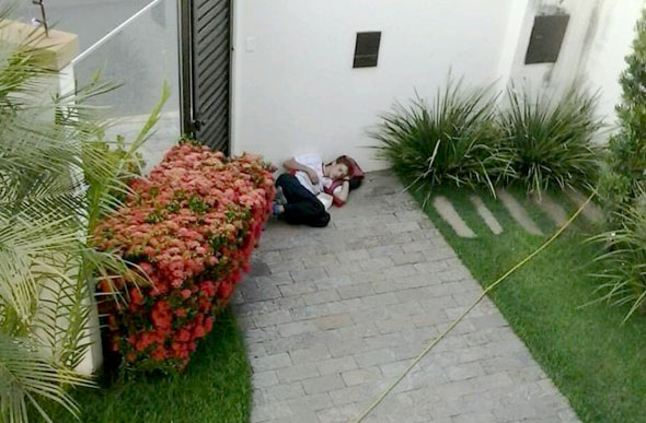 Ladrão estava dormindo próximo ao portão da casa que fica no Canaan / Foto: Leonardo Dettori