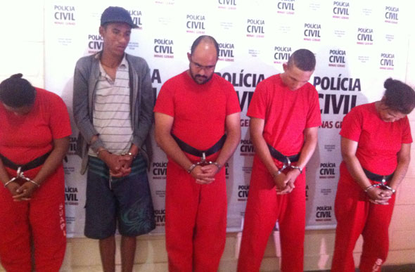 O cinco envolvidos no crime / Foto: Naiara Barbosa 