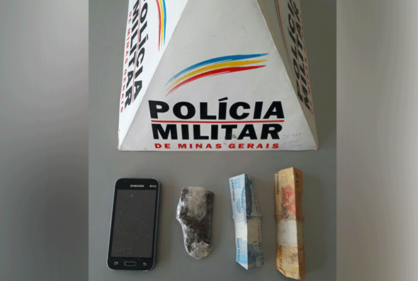 Material apreendido foi entregue à Polícia Civil/Foto: PMMG