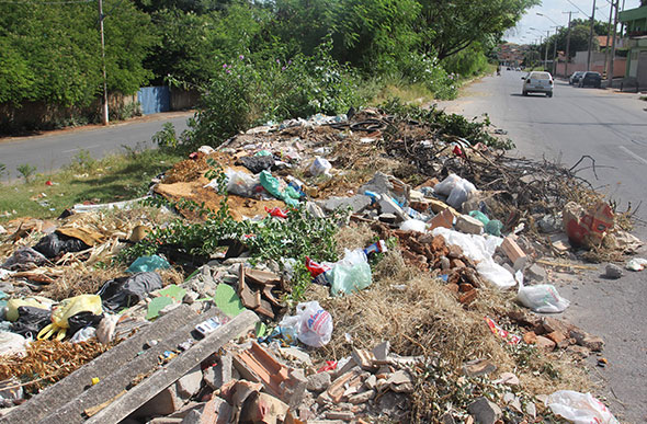 Bota-fora: local inadequado para descarte de resíduos