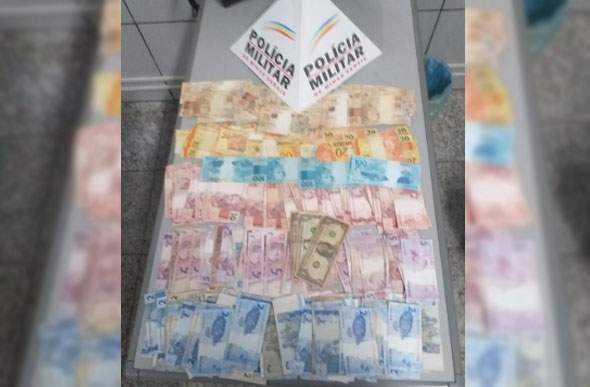 Os itens roubados foram apreendidos pela PM./ Foto: Polícia Militar/Divulgação