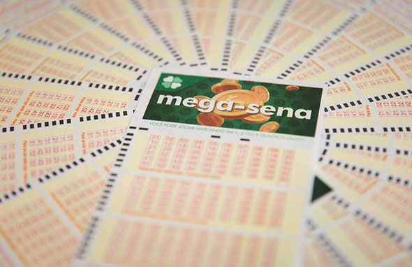 Aposta única da Mega-Sena custa R$ 3,50 — Foto: Marcelo Brandt/G1