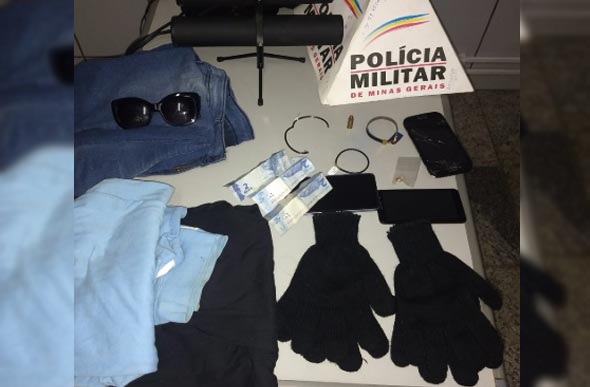 Na imagem, os materiais apreendidos pela PM./ Foto: Polícia Militar/Divulgação