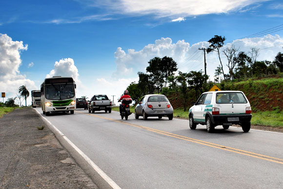 Diversos trechos de estradas que cortam Minas Gerais estão em má conservação/Foto: Divulgação
