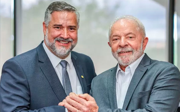 Paulo Pimenta e Lula - Foto: Reprodução X