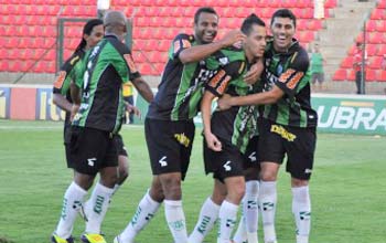 América e Ceará se enfrentam na Arena do Jacaré - Imagem: Site América Mineiro