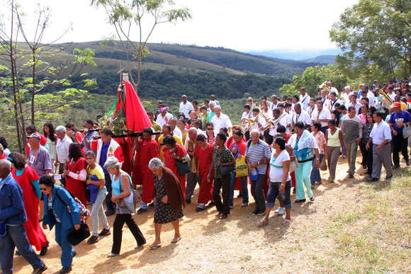 Procissão e cortejo da festa de Santa Helena na Serra / Foto: Quin Drummond