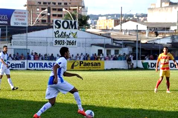 Minas começou vencendo, mas levou a virada no fim da partida / Foto: Divulgação AG Esporte
